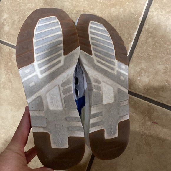 New balance Shoes - Picture 8 of 16